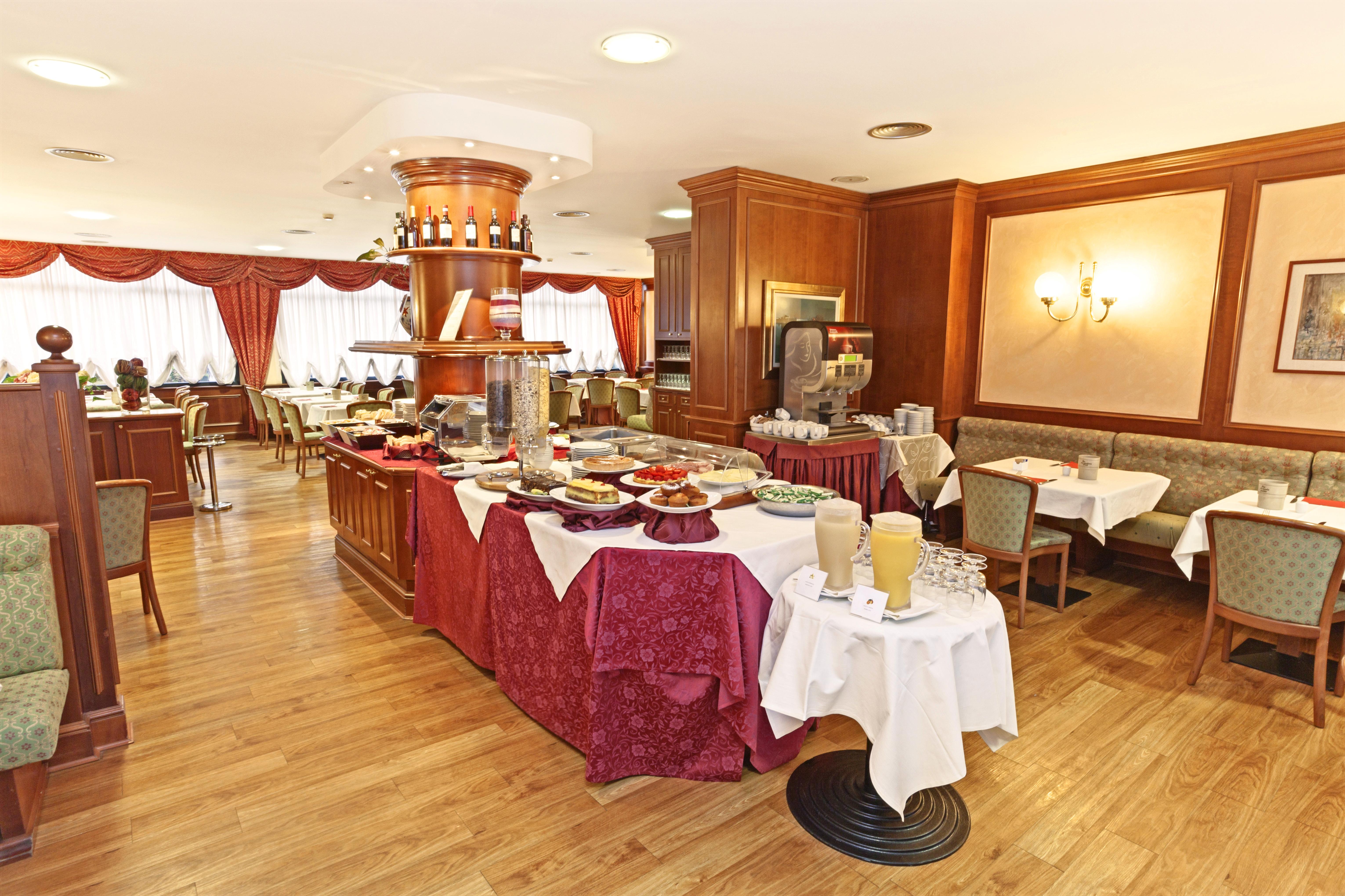 Rege Hotel San Donato Milanese Exterior photo